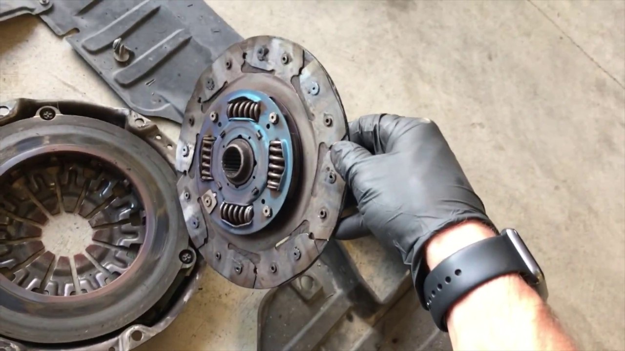 Oil On Your Clutch Plate – What Happens When There Is Oil On Your Clutch Plate?